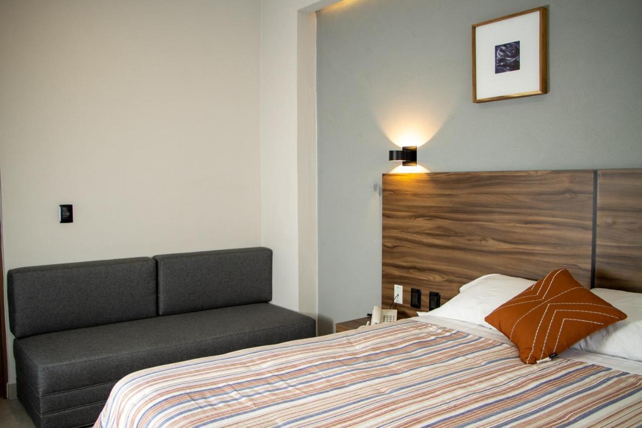 Hotel Del Carmen Zitacuaro ภายนอก รูปภาพ